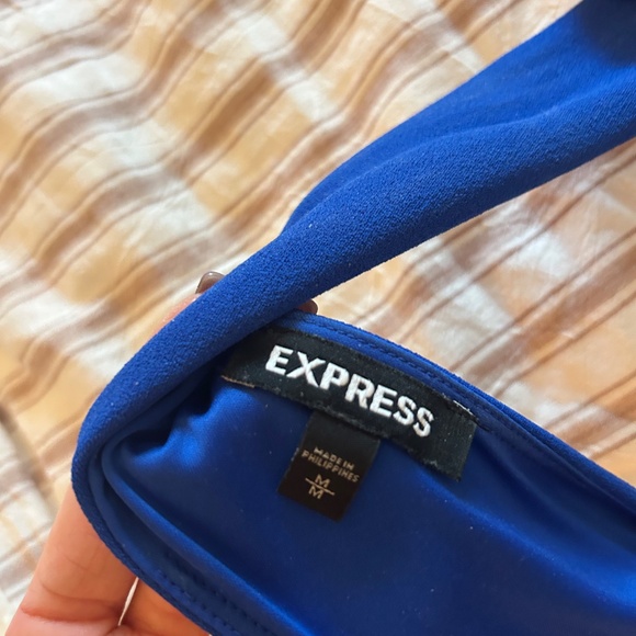 clothes - Picture 2 of 2